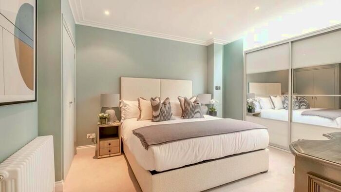 1 Bedroom Flat To Rent In Grosvenor Hill, London, W1K