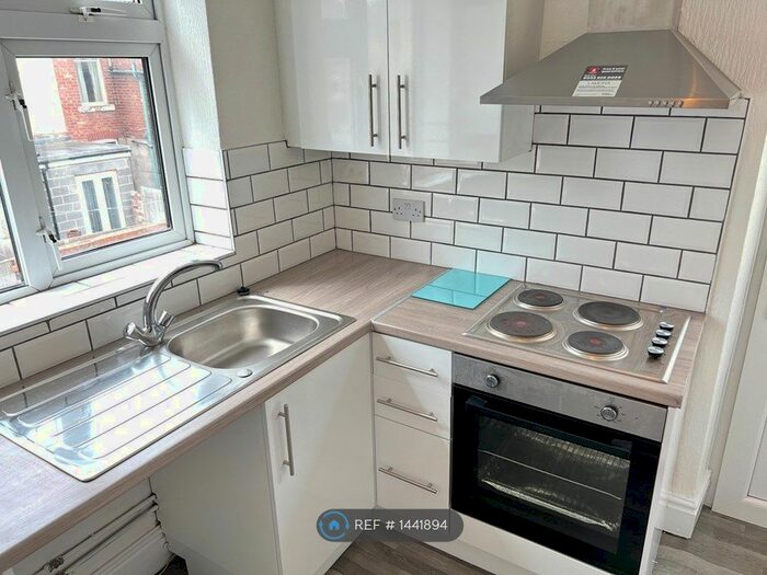 2 Bedroom Flat To Rent In Highfield Road, Blackpool, FY4