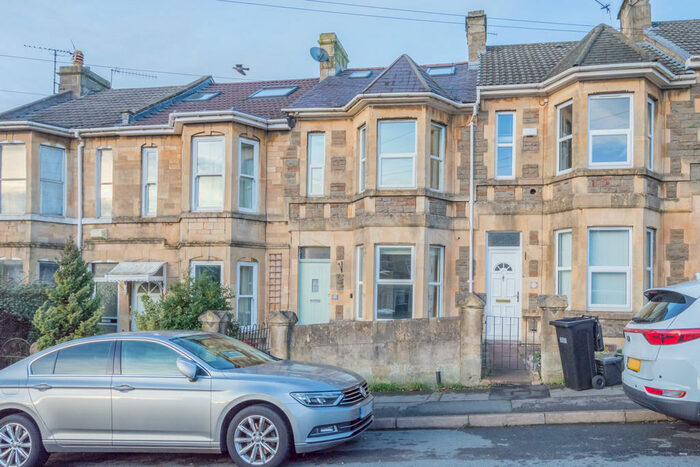 4 Bedroom Terraced House To Rent In Shaftesbury Road, Bath - Family House, BA2