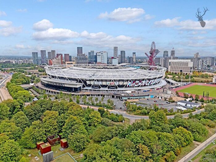 2 Bedroom Flat For Sale In Ink Court, Bow, E3