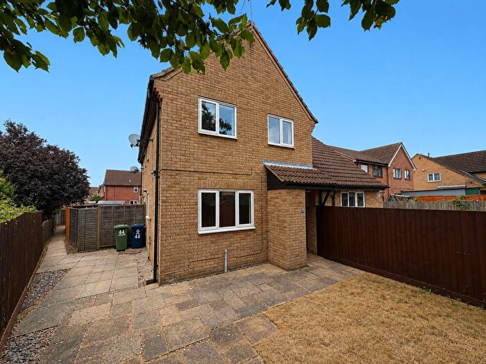 2 Bedroom Property For Sale In Stanch Hill Road, Sawtry, Cambridgeshire., PE28