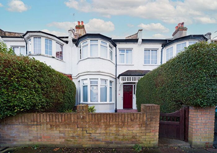 3 Bedroom Terraced House To Rent In Dewsbury Road, NW10