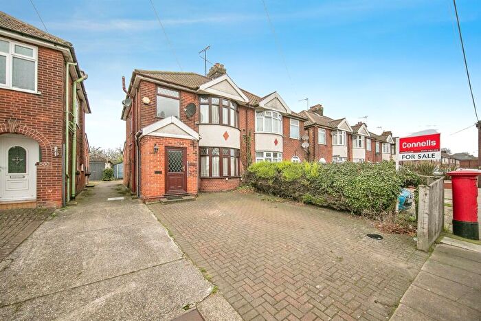 3 Bedroom Semi-Detached House For Sale In Wherstead Road, Ipswich, IP2