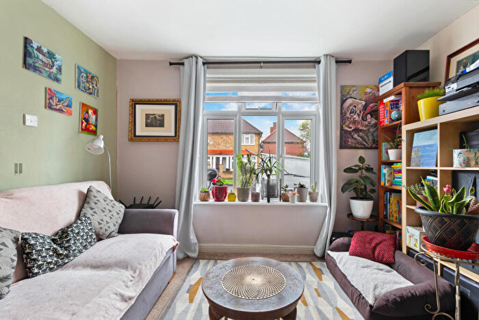 3 Bedroom Terraced House For Sale In Bordesley Road, Morden, SM4
