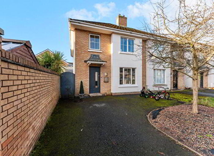 5 Bedroom Semi-Detached House For Sale In Mayfield Square, Belfast, BT10