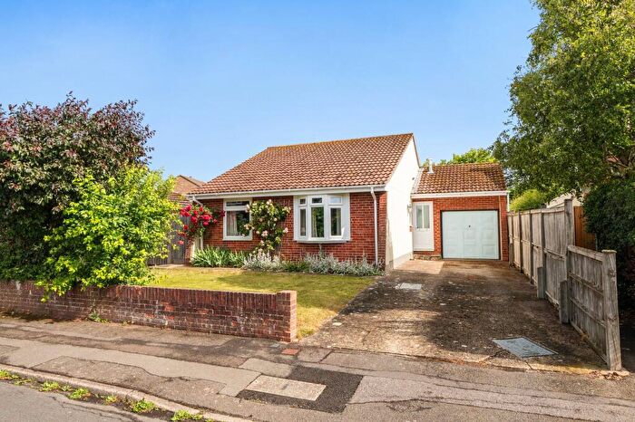 3 Bedroom Detached Bungalow For Sale In Fraser Gardens, Southbourne, PO10