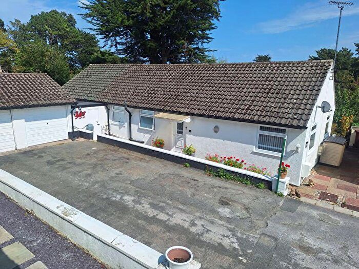 4 Bedroom Detached Bungalow For Sale In Berwyn Court, Rhos On Sea, LL28