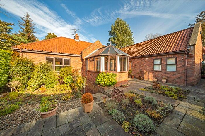 5 Bedroom Detached House For Sale In Potters Close, Durham, DH1