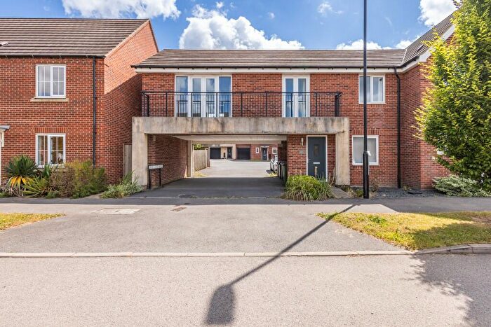 2 Bedroom Coach House To Rent In Lower Lodge Avenue, Rugby, Warwickshire, CV21