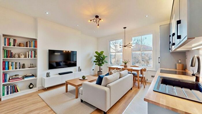 1 Bedroom Flat To Rent In Eaton Rise, London, W5