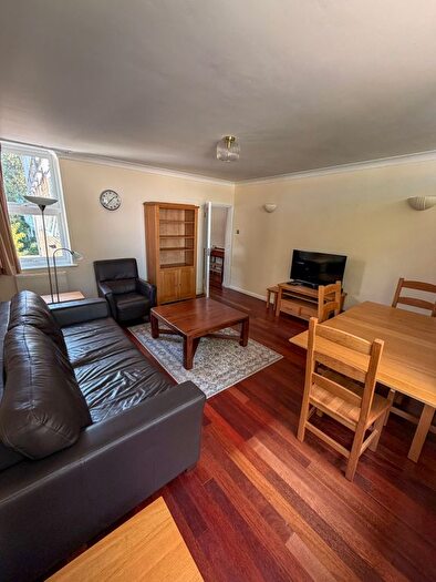 2 Bedroom Flat To Rent In Park Road, Chiswick, London, W4