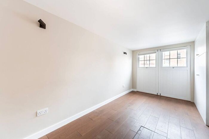 2 Bedroom Semi-detached House For Sale In Royal Crescent Mews, Holland Park, London, W11