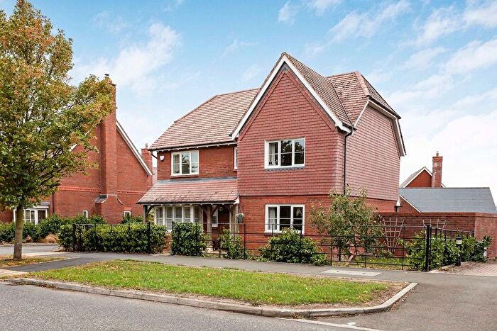 4 Bedroom Detached House For Sale In William Morris Way, Tadpole Garden Village, SN25