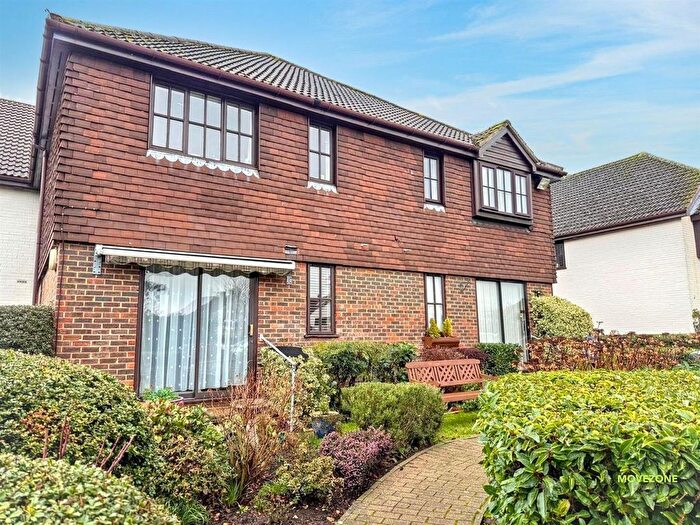 2 Bedroom Property To Rent In Magpie Hall Lane, Bromley, BR2