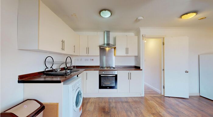 1 Bedroom Terraced House To Rent In Daleview Road, London, N15