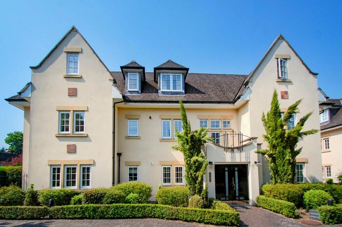 2 Bedroom Apartment To Rent In Mackintosh Court, Packhorse Road, Gerrards Cross, Buckinghamshire, SL9