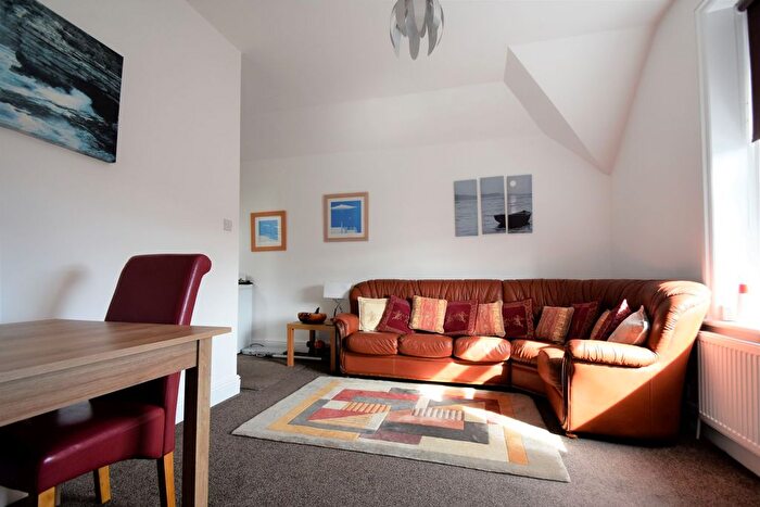 1 Bedroom Flat To Rent In St. Boniface Road, Ventnor, PO38