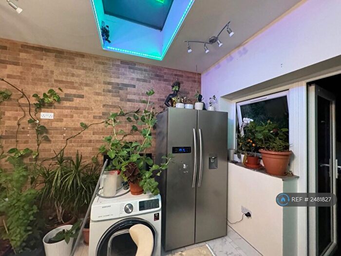 4 Bedroom Semi-Detached House To Rent In Derby Avenue, Harrow, HA3