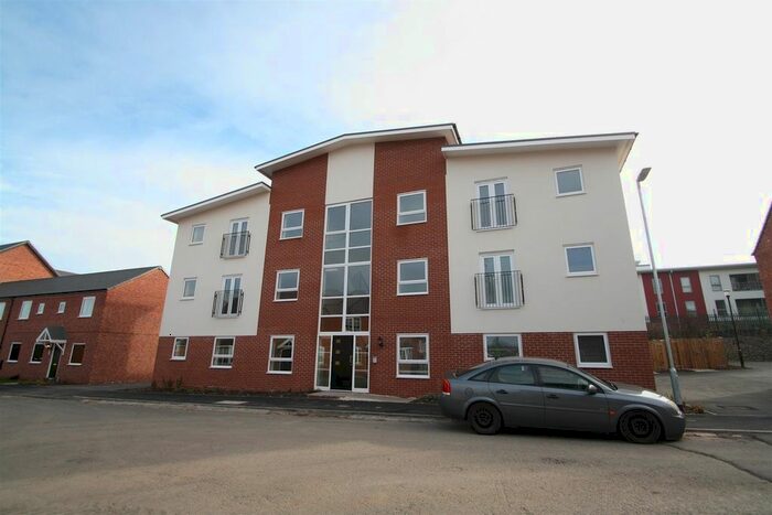 2 Bedroom Flat To Rent In Ferridays Fields, Donnington, Telford, TF7