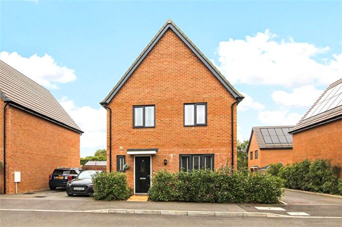 4 Bedroom Detached House For Sale In Trussell Road, Warfield, Bracknell, Berkshire, RG42