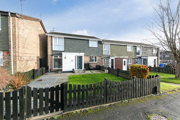 2 Bedroom Apartment For Sale In Newburgh Avenue, Seaton Delaval, NE25