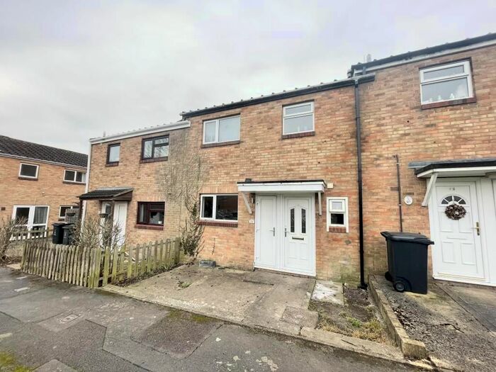 3 Bedroom Terraced House To Rent In Warneford Close SN5,