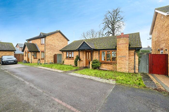 2 Bedroom Detached Bungalow For Sale In Chestnut Close, Sawtry, Huntingdon, PE28