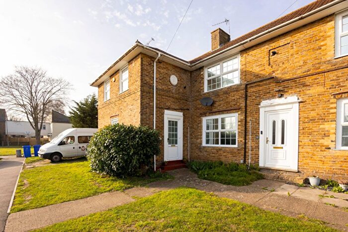 3 Bedroom Semi Detached House For Sale In Grovehurst Avenue, Kemsley, ME10