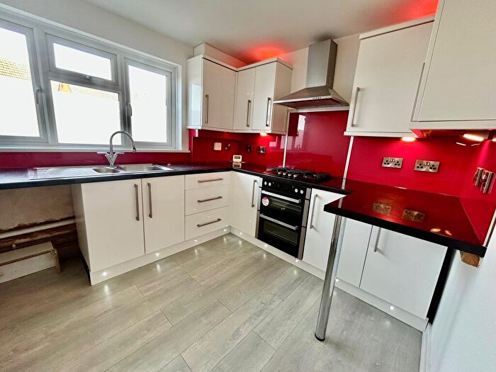 2 Bedroom Apartment To Rent In Inglecroft Court Sompting, BN15