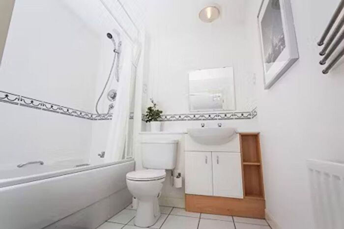 1 Bedroom Flat To Rent In Pittodrie Place (Gate Entrance), Aberdeen, AB24