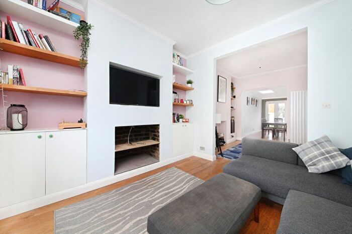 4 Bedroom Terraced House To Rent In Branksome Road, Brixton Hill, SW2