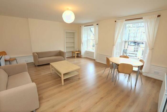 2 Bedroom Flat To Rent In Infirmary Street, Edinburgh, EH1