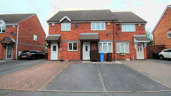 2 Bedroom Town House To Rent In Bedroom Town House, Pendleside Way, Littleover, DE23