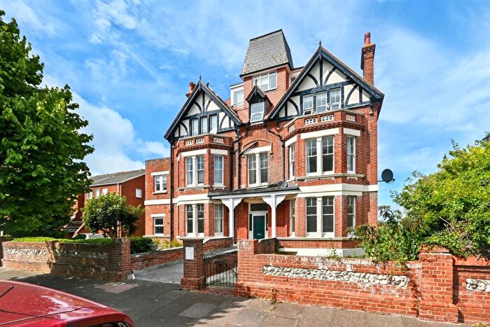 1 Bedroom Flat For Sale In St. Johns Road, Eastbourne, BN20