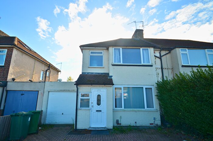 3 Bedroom Semi-Detached House To Rent In London Road, Staines-Upon-Thames, TW18