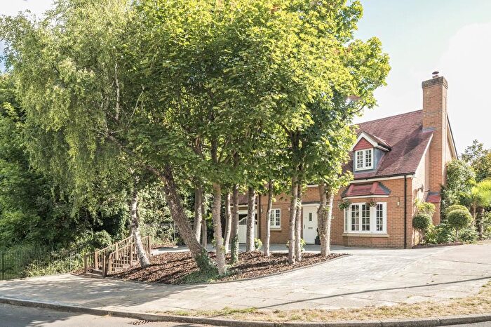 4 Bedroom Detached House To Rent In Mcindoe Drive, Wendover, HP22