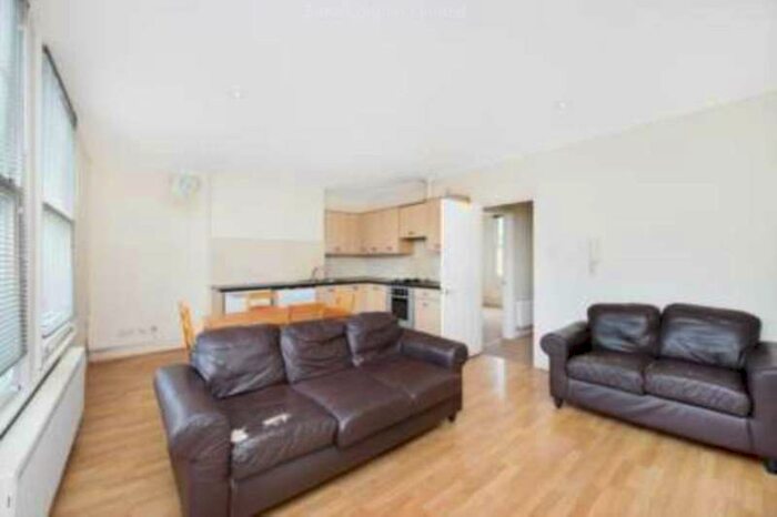2 Bedroom Flat To Rent In Balham High Road, Tooting Bec SW17