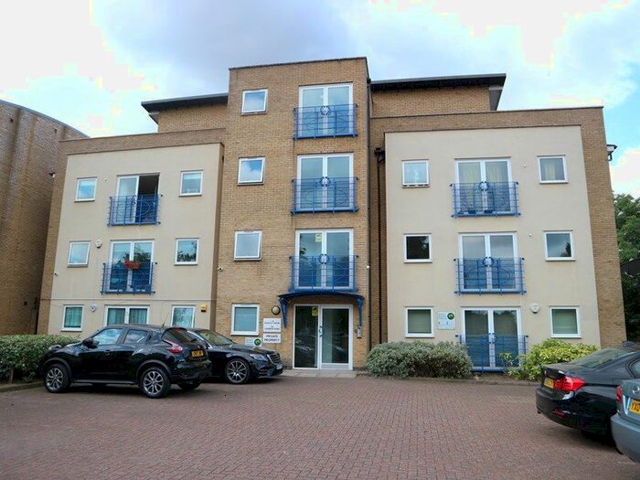 2 Bedroom Flat To Rent In Buckley House, Uxbridge Road, London, W3