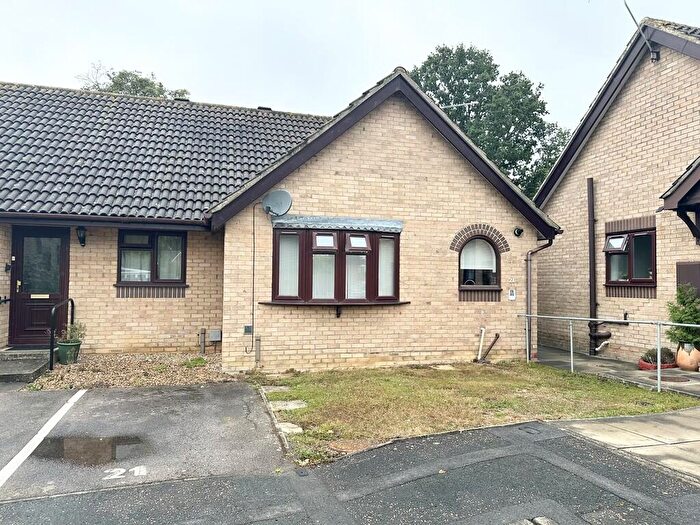 2 Bedroom Detached Bungalow For Sale In Thames Close, Braintree, CM7