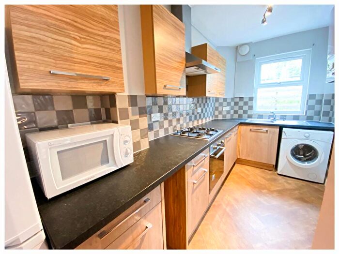 5 Bedroom End Of Terrace House To Rent In Burns Road, Crookesmoor, S6