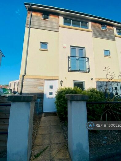 3 Bedroom End Of Terrace House To Rent In Newfoundland Way, Portishead, BS20