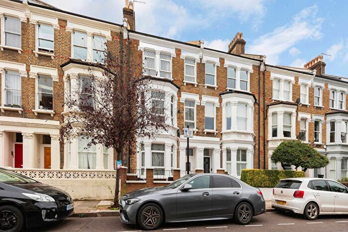 3 Bedroom Flat To Rent In Saltram Crescent, London, W9