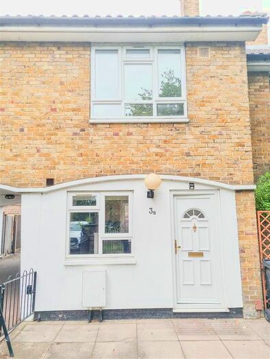 3 Bedroom End Of Terrace House To Rent In Vine Cottages, Lower Green West, Mitcham, CR4