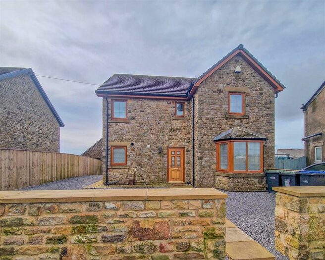 3 Bedroom Detached House For Sale In Front Street, Sunniside, Bishop Auckland, DL13