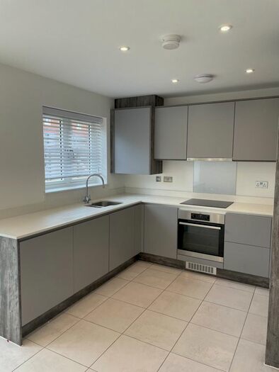 3 Bedroom Semi-Detached House To Rent In Walker Road, Bicester, Oxfordshire, OX25