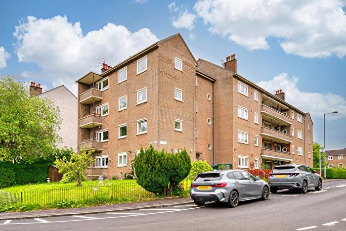 3 Bedroom Apartment For Sale In Thornwood Drive, Thornwood, Glasgow, G11