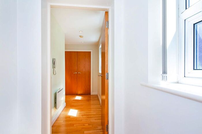 1 Bedroom Flat To Rent In Victoria Terrace, Leeds, LS3