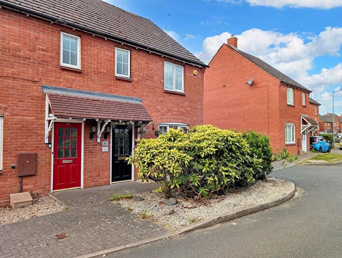 3 Bedroom Semi-Detached House For Sale In Applebees Meadow, Hinckley, LE10