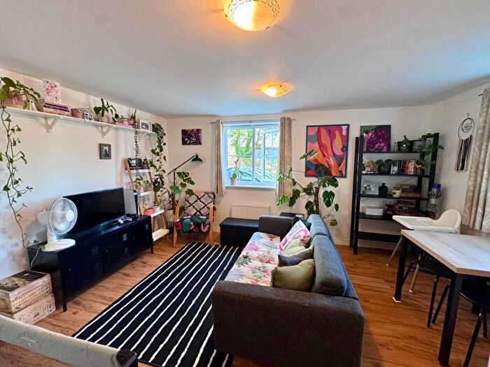 2 Bedroom Flat To Rent In Windsor Court, Needham Market, Ipswich, IP6