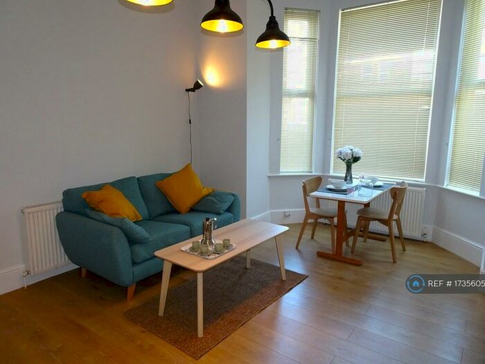 1 Bedroom Flat To Rent In Richmond Grove, Manchester, M13